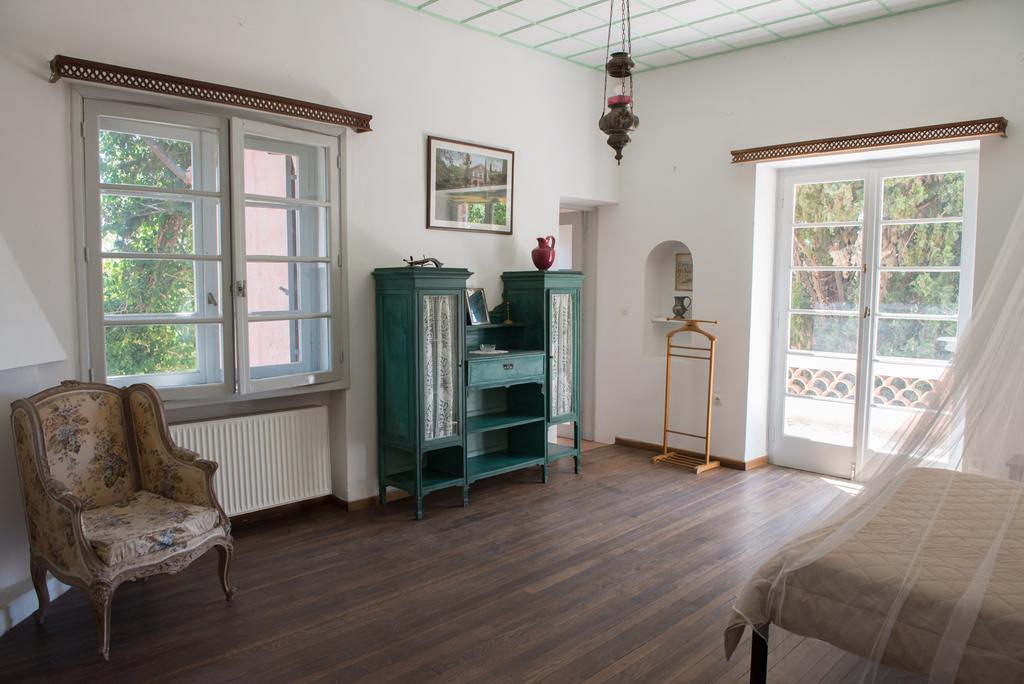 The Villa Averoff Kirinthos Bilik gambar